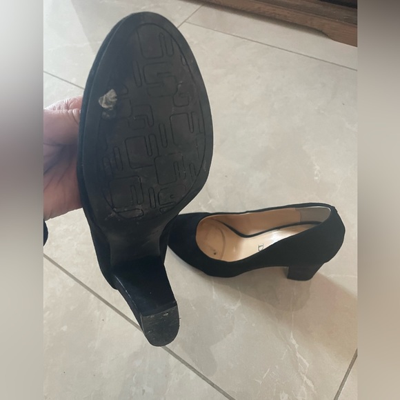 Black Heels - Picture 3 of 3